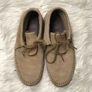Half rise Moccasin booties.